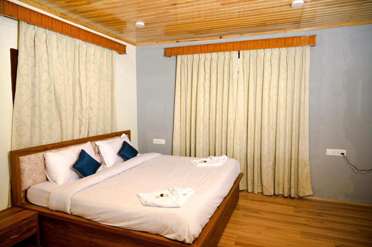 Hotel Peaceful Mornings Srinagar Exteriör bild